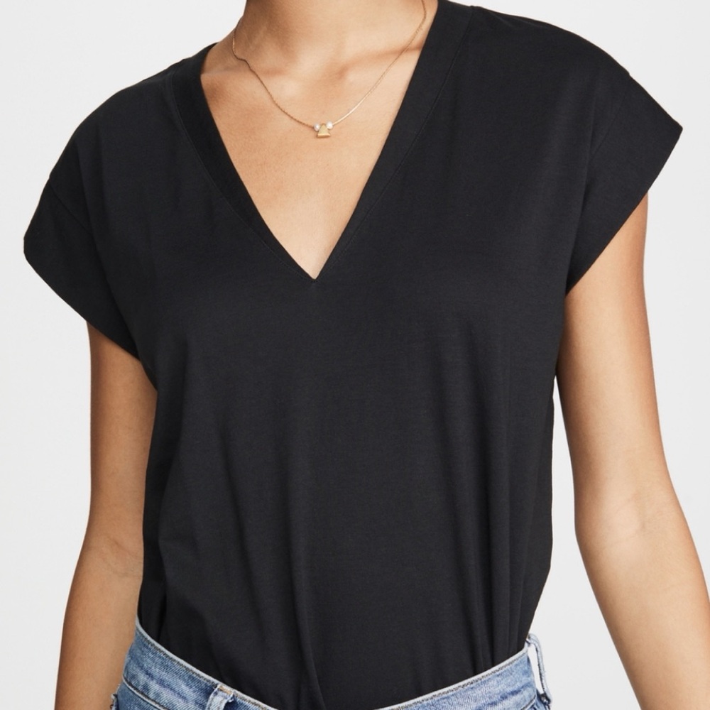 NWT Frame Le Mid Rise V Neck Tee - Size Large